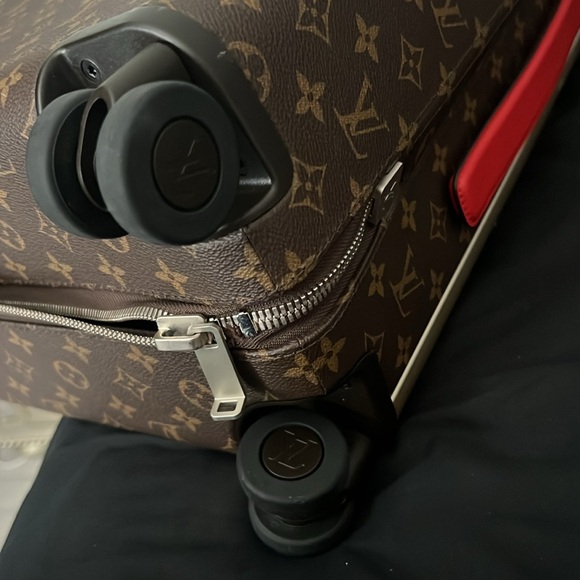 Louis Vuitton Horizon 55 luggage - Picture 13 of 13